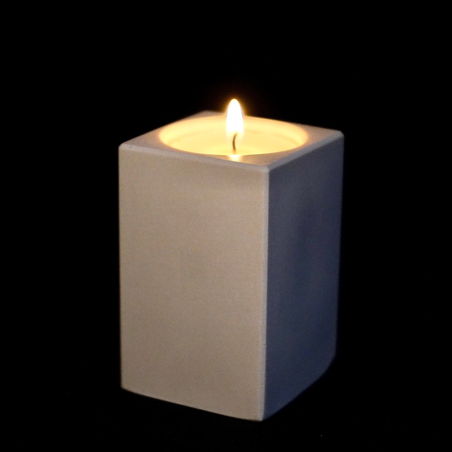Großer handgefertigter Teelichthalter Pure, Variante L aus Keramik – modernes Design für eine stilvolle und warme Atmosphäre